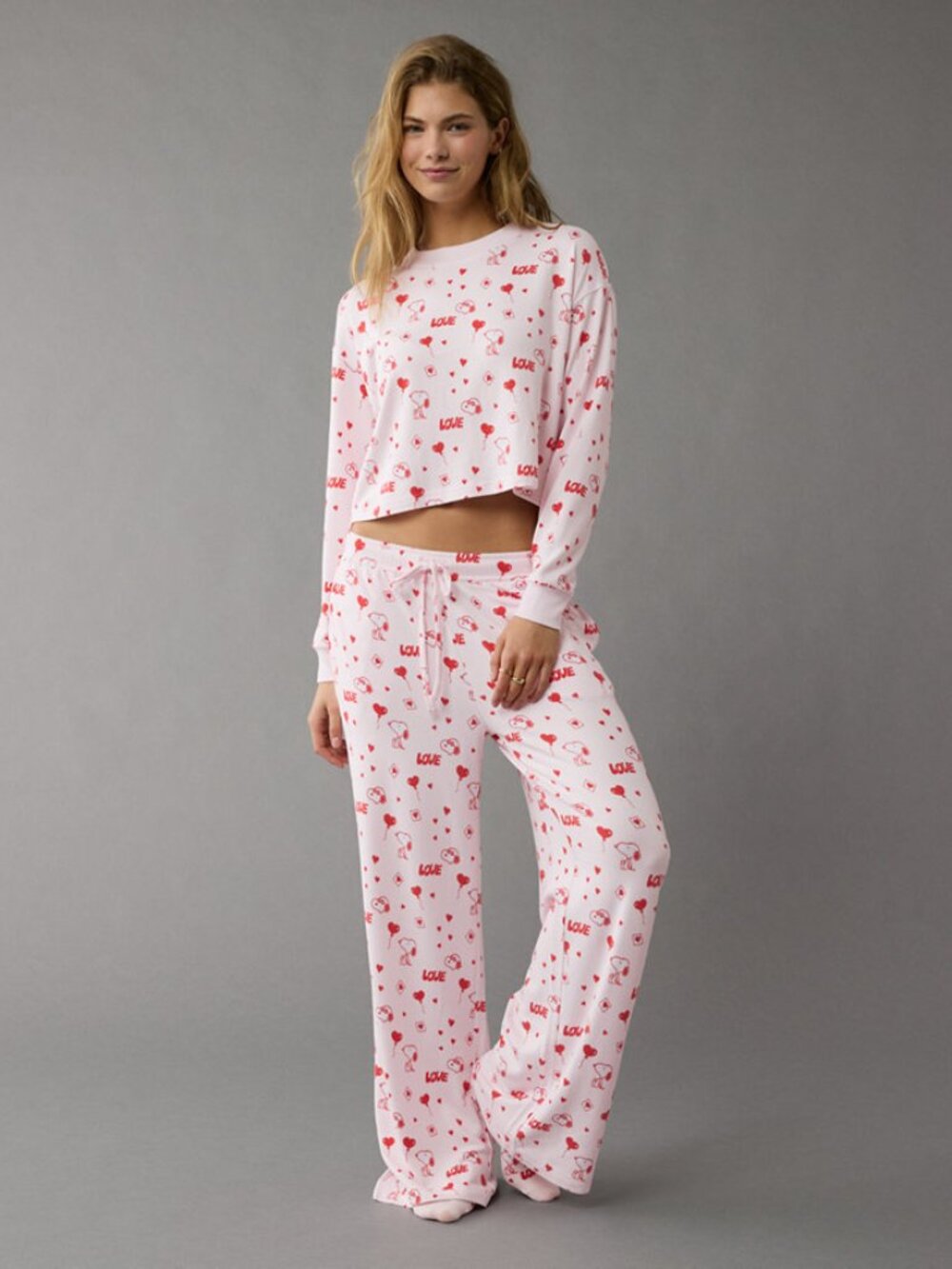 NWOT American Eagle X Peanuts Snoopy Valentine's Day Plush Pants PJ Set